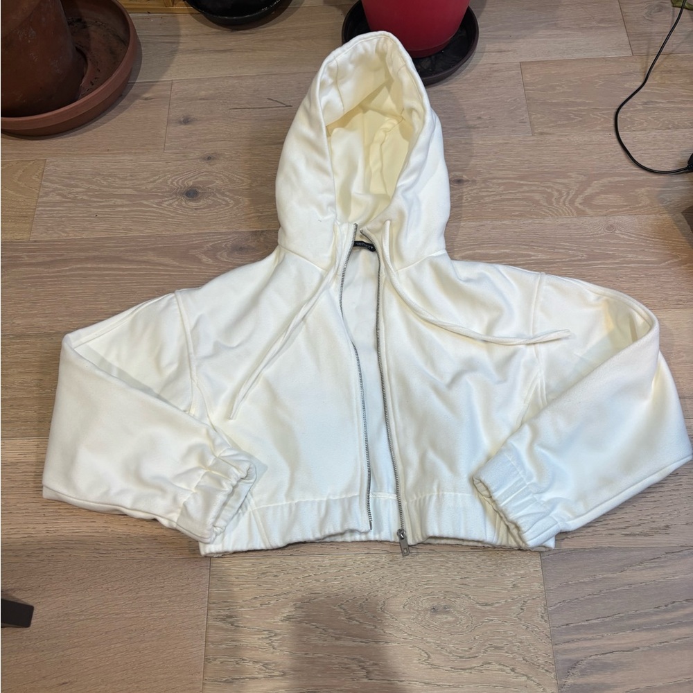 NWOT Cropped Zara Cream Zip-Up Jacket